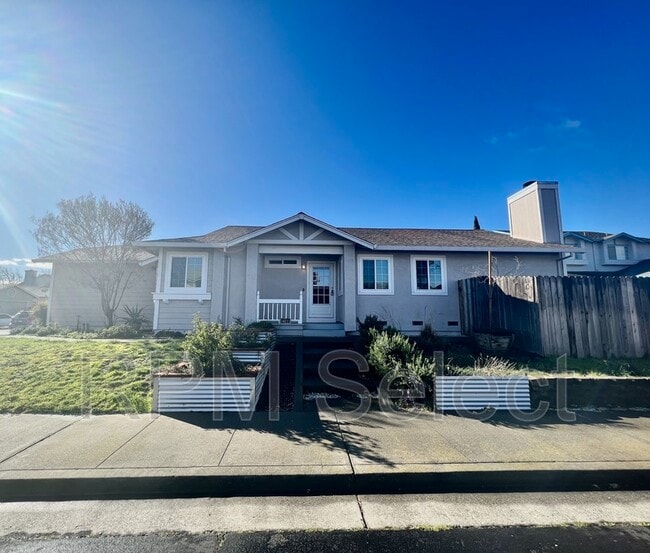 1180 Camellia Ln