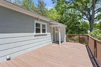 214 Waddell Rd, Unit B in Taylors, SC - Building Photo - Building Photo