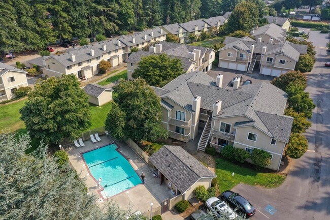 Fairway Lane Apartments