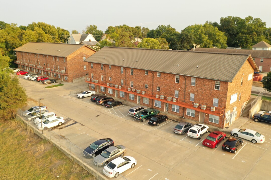 SoHo Apartments in Warrensburg, MO - Building Photo