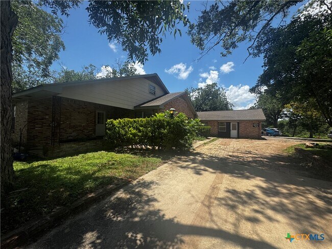 1511 Old Ranch Rd 12 in San Marcos, TX - Building Photo - Building Photo