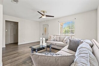 3327 Burlingdell Ave in Dallas, TX - Building Photo - Building Photo