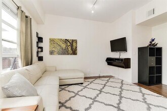 357 Varick St in Elizabeth, NJ - Building Photo - Building Photo