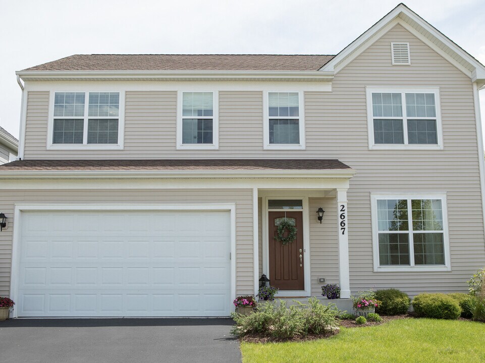 2667 Retreat Cir in Lisle, IL - Building Photo