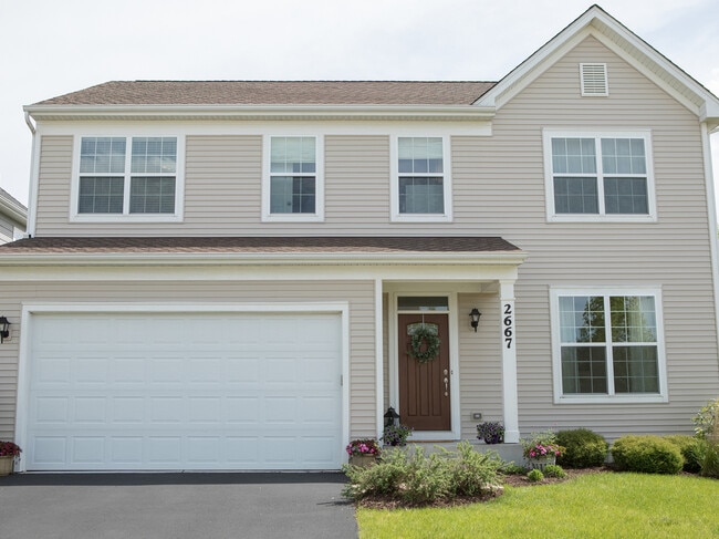 property at 2667 Retreat Cir