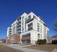 Milliken Centre in Markham, ON - Building Photo - Building Photo