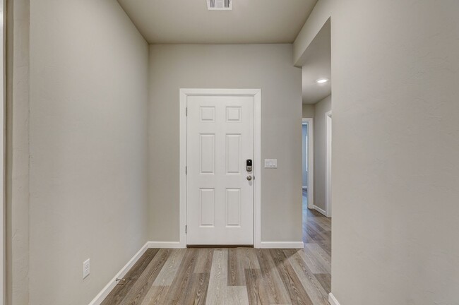 4205 Sara Pk Dr in Mustang, OK - Building Photo - Building Photo