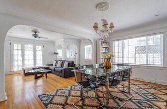 1020 Havenhurst Dr, Unit 1020 in West Hollywood, CA - Building Photo - Building Photo