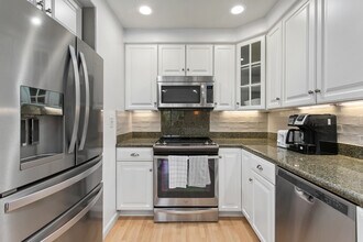 579 S Sierra Ave in Solana Beach, CA - Building Photo - Building Photo