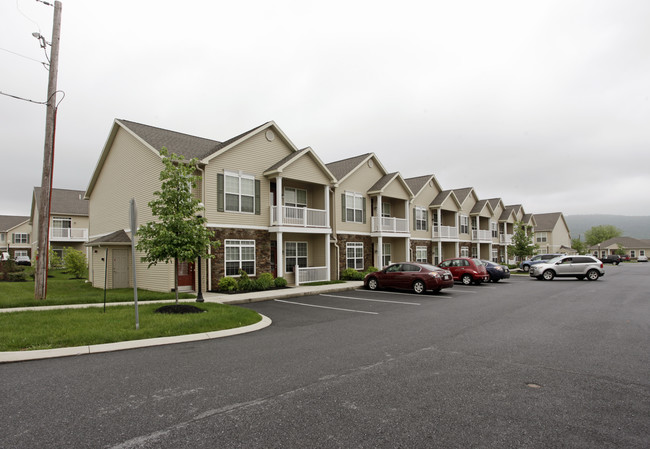 Magnolia Terrace in Harrisburg, PA - Foto de edificio - Building Photo