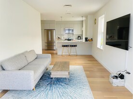 16 Boardman St, Unit 307 in Boston, MA - Building Photo