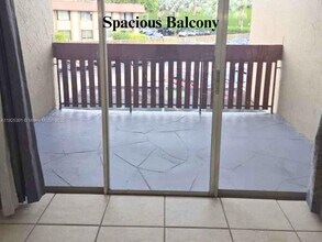 10651 SW 108th Ave in Miami, FL - Building Photo - Building Photo