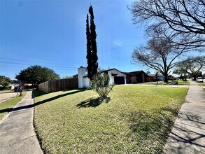 7203 Addicks Clodine Rd in Houston, TX - Building Photo - Building Photo