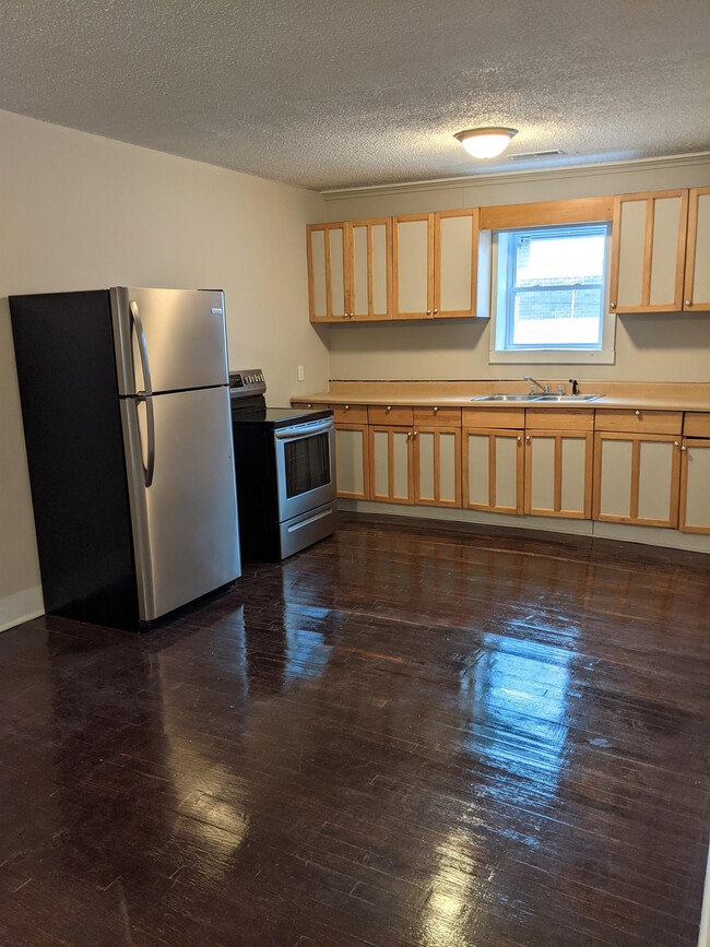 706 Market St-Unit -203 in Metropolis, IL - Building Photo - Building Photo