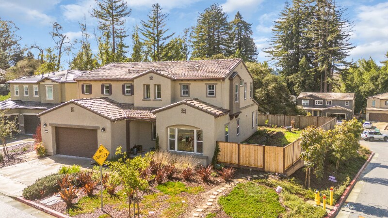 300 Village Ln in Scotts Valley, CA - Building Photo