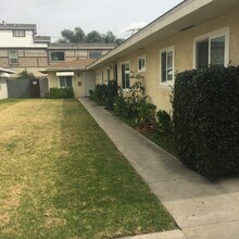 126 N La Plaza, Unit 126 N. La Plaza in Anaheim, CA - Building Photo - Building Photo