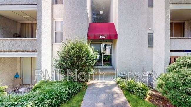 462 River Rd in Nutley, NJ - Building Photo - Building Photo