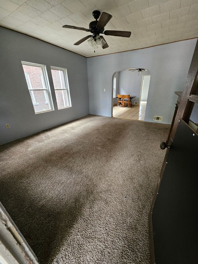 property at 515 E 5th St