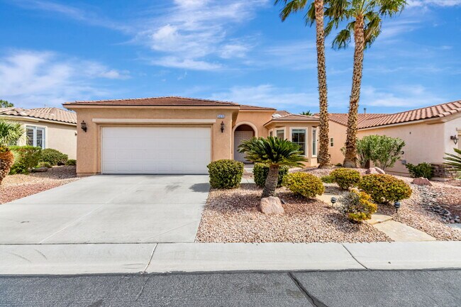 5078 Rivedro St in Las Vegas, NV - Foto de edificio - Building Photo