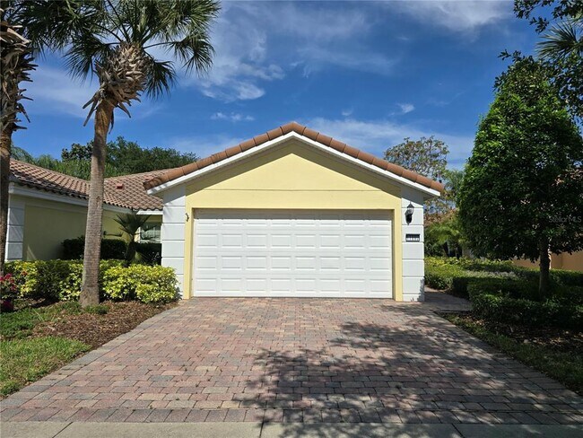 11895 Iselle Dr in Orlando, FL - Building Photo - Building Photo