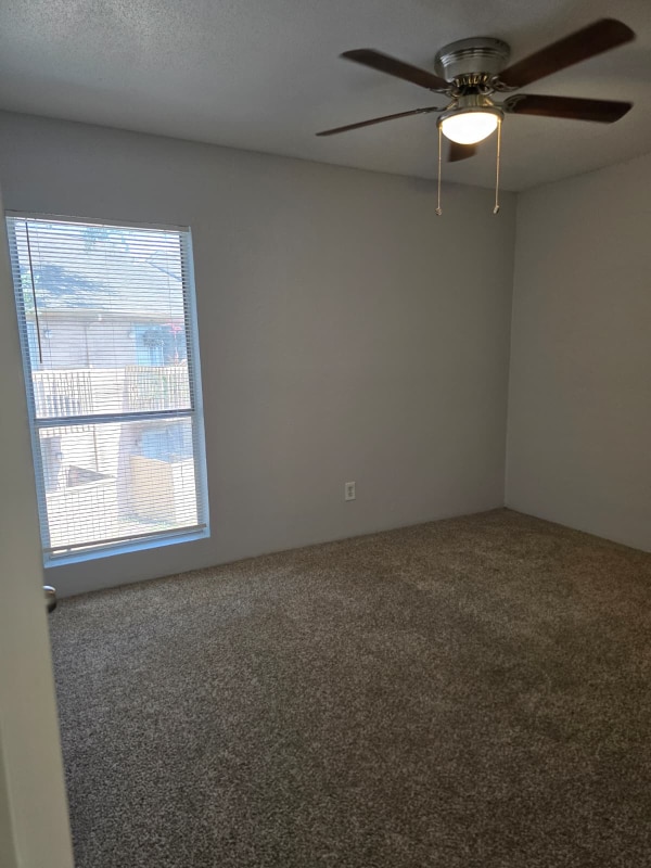 4747 Allendale Rd in Houston, TX - Foto de edificio - Building Photo