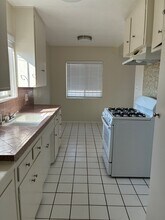 9412 1/2 Flower St in Bellflower, CA - Building Photo - Building Photo