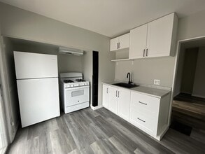 133 Essex St in Sarnia, ON - Building Photo - Building Photo