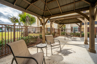 Hamilton Crossing Senior Living 55+ in Waller, TX - Foto de edificio - Building Photo