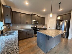 1223 S 11th Pl in Cornelius, OR - Building Photo - Building Photo