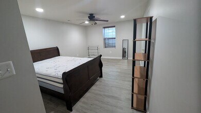 4688 Woodland Rd in Ellicott City, MD - Building Photo - Building Photo