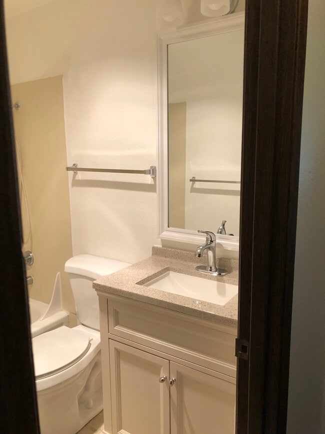 9380 SW 80th Ave in Portland, OR - Building Photo - Building Photo