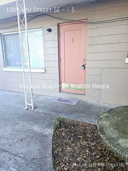 1209 6th St SE in Winter Haven, FL - Building Photo