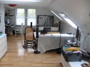 56 Hobson St, Unit 1 in Boston, MA - Building Photo - Building Photo