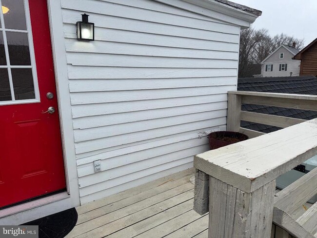 property at 6 N Main St