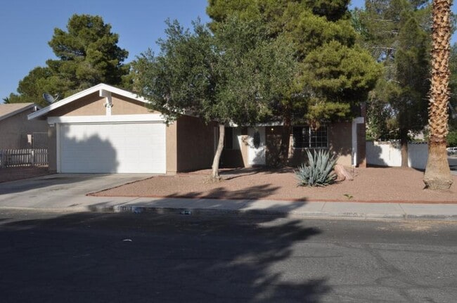 property at 401 Calaveras Ct