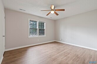 2710 Cave Ave NW in Huntsville, AL - Foto de edificio - Building Photo