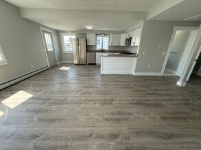 158 Ashworth Ave in Hampton, NH - Building Photo - Building Photo