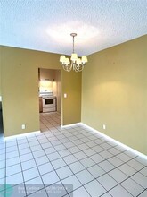 2221 NE 68th St in Fort Lauderdale, FL - Building Photo - Building Photo