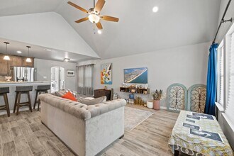 1777 Point View in Spring Branch, TX - Building Photo - Building Photo