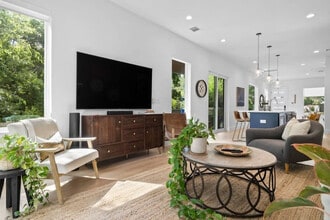 1204 E 32nd St in Austin, TX - Building Photo - Building Photo