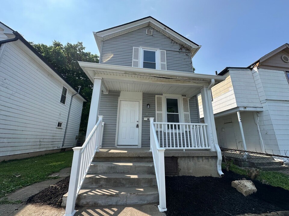 103 Starr Ave in Hamilton, OH - Building Photo