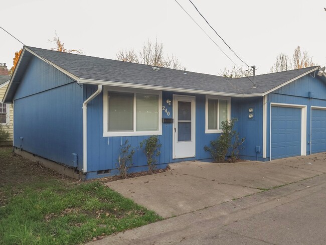 240 19th St SE in Salem, OR - Building Photo - Building Photo