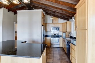 1246 Noel Greene Dr in Oak Harbor, WA - Building Photo - Building Photo