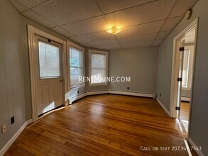 17 Edwards St in Waterville, ME - Foto de edificio - Building Photo