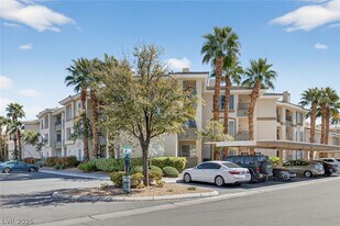 7127 S Durango Dr in Las Vegas, NV - Building Photo