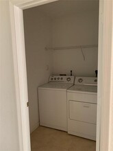 1425 NW 36th Way in Lauderdale Lakes, FL - Building Photo - Building Photo