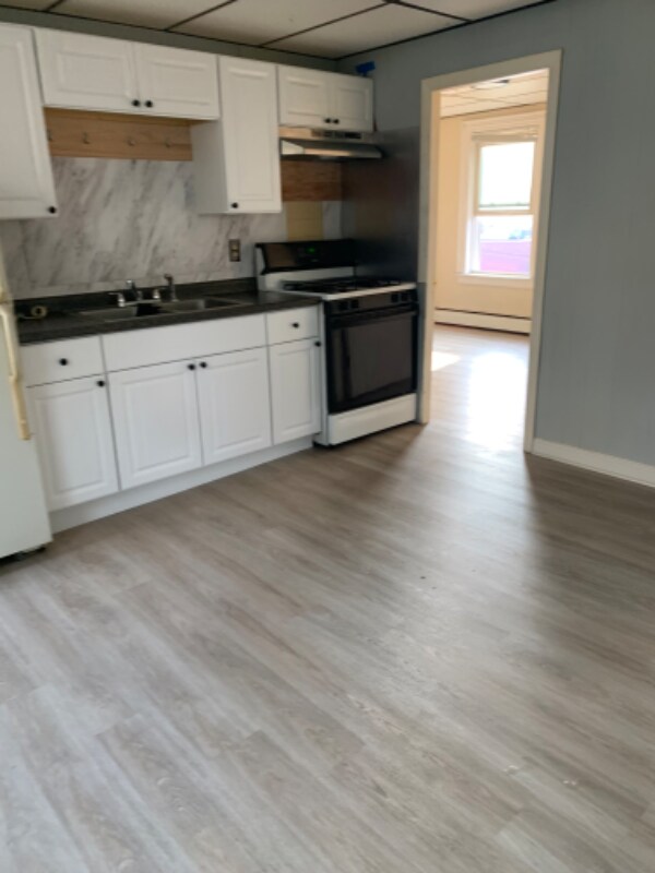 98 Japonica St photo'