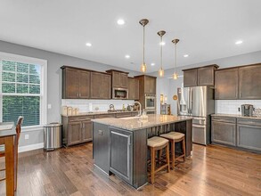 156 Greenhurst Cir in Holly Springs, NC - Building Photo - Building Photo