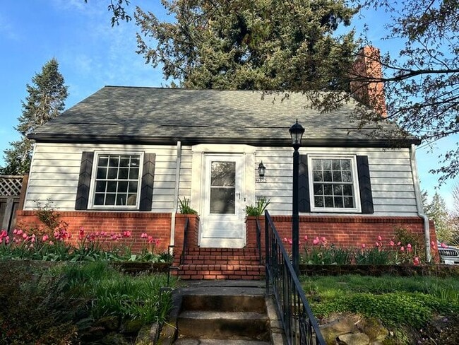 property at 4027 NE 76th Ave