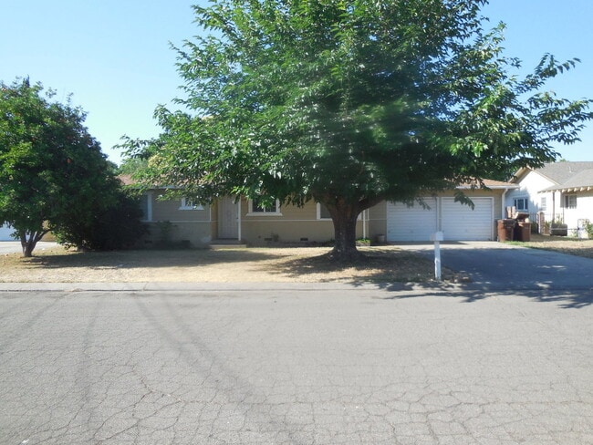 property at 2302 Westwood Dr